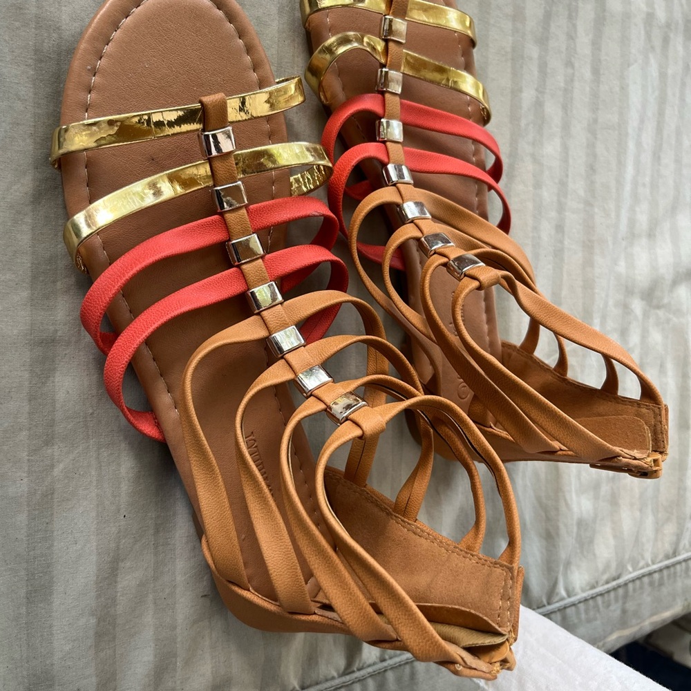 Stylish Gold and Tan Strappy Sandals - Picture 1 of 4